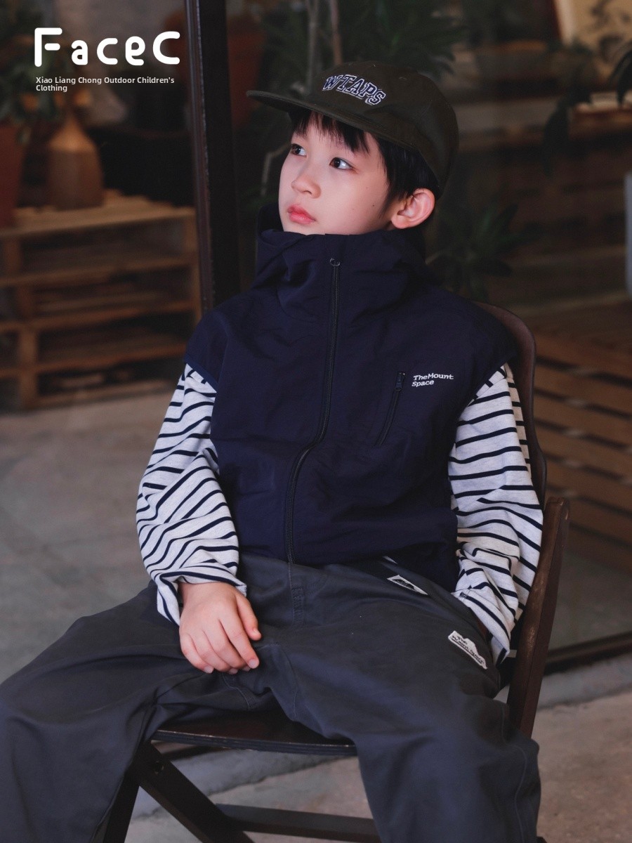 เฟซ บอยส์เสื้อกั๊กกีฬาแบบมีฮู้ - Kids Outdoor Vest บทวิจารณ์และราคา