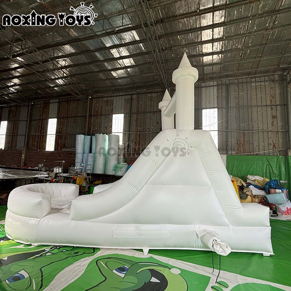 บ้านลมเป่าลมสำหรับเด็กสีขาวทำจ - Kids Outdoor Jumping Castle บทวิจารณ์และราคา