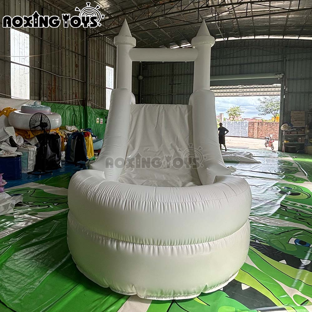 บ้านลมเป่าลมสำหรับเด็กสีขาวทำจ - Kids Outdoor Jumping Castle บทวิจารณ์และราคา