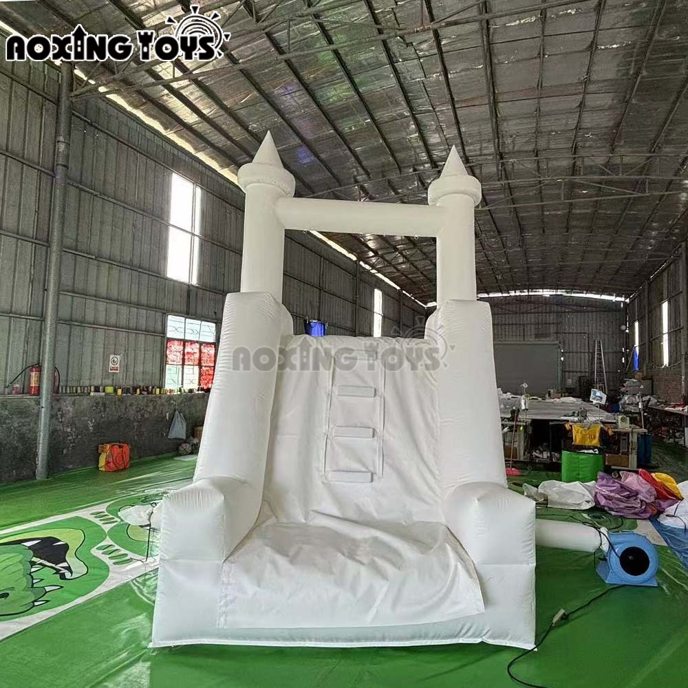 บ้านลมเป่าลมสำหรับเด็กสีขาวทำจ - Kids Outdoor Jumping Castle บทวิจารณ์และราคา