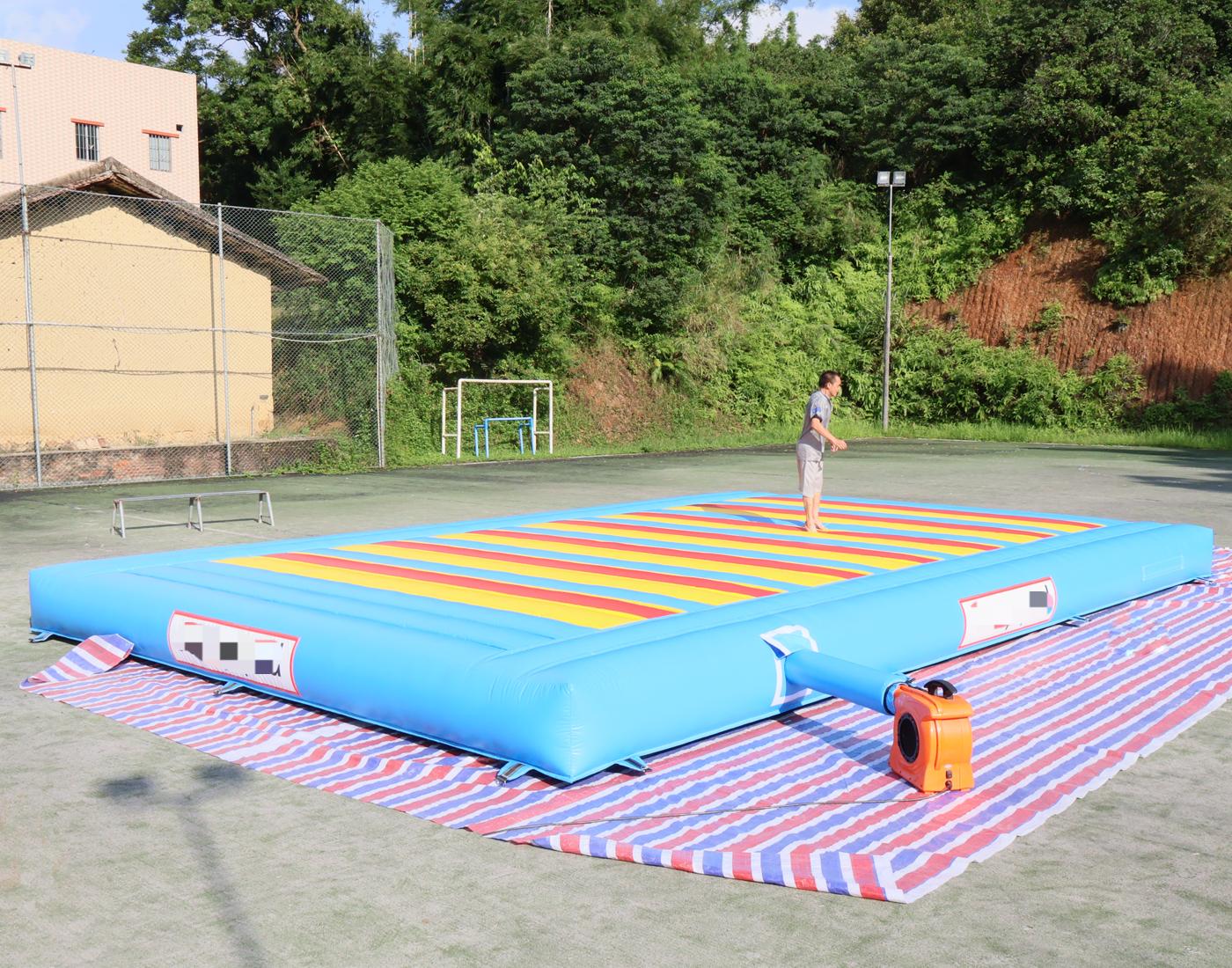 แผ่นรองกระโดดเป่าลมสำหรับยิม ฟ - Kids Outdoor Jump House บทวิจารณ์และราคา