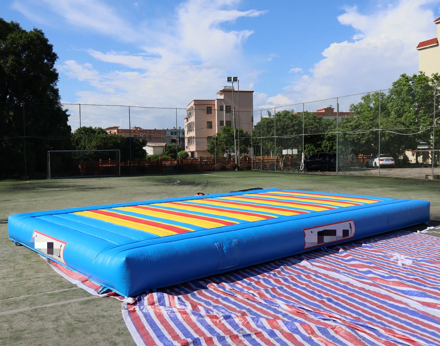 แผ่นรองกระโดดเป่าลมสำหรับยิม ฟ - Kids Outdoor Jump House บทวิจารณ์และราคา